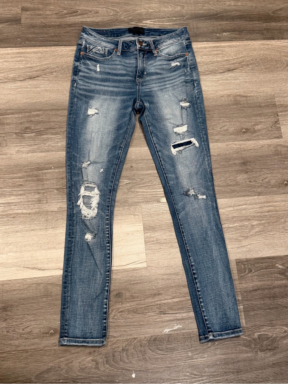 Buckle Black Fit No. 53 Women’s Blue Medium Wash Distressed Skinny Jeans Sz 26